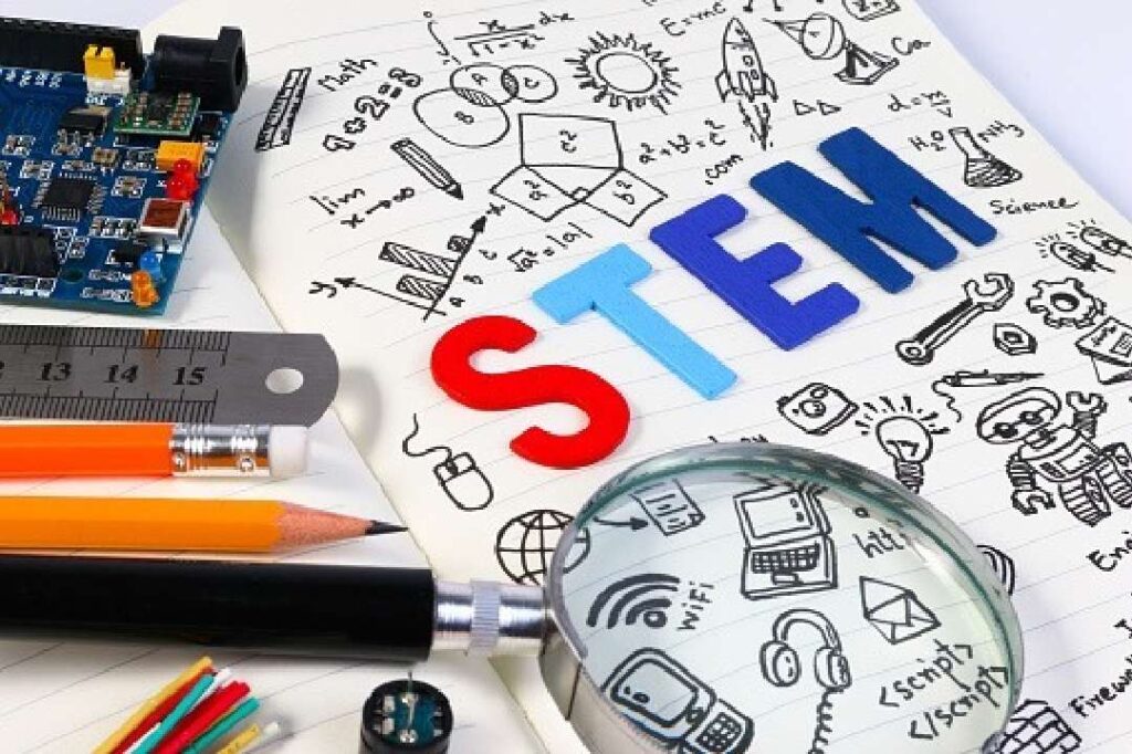 ways edtech helps students learn STEM subjects